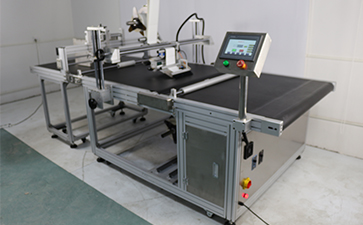 【尚立】平面貼標機被廣泛的運用的領(lǐng)域到底有哪些優(yōu)勢？平面貼標機工作原理和操作流程又是什么？